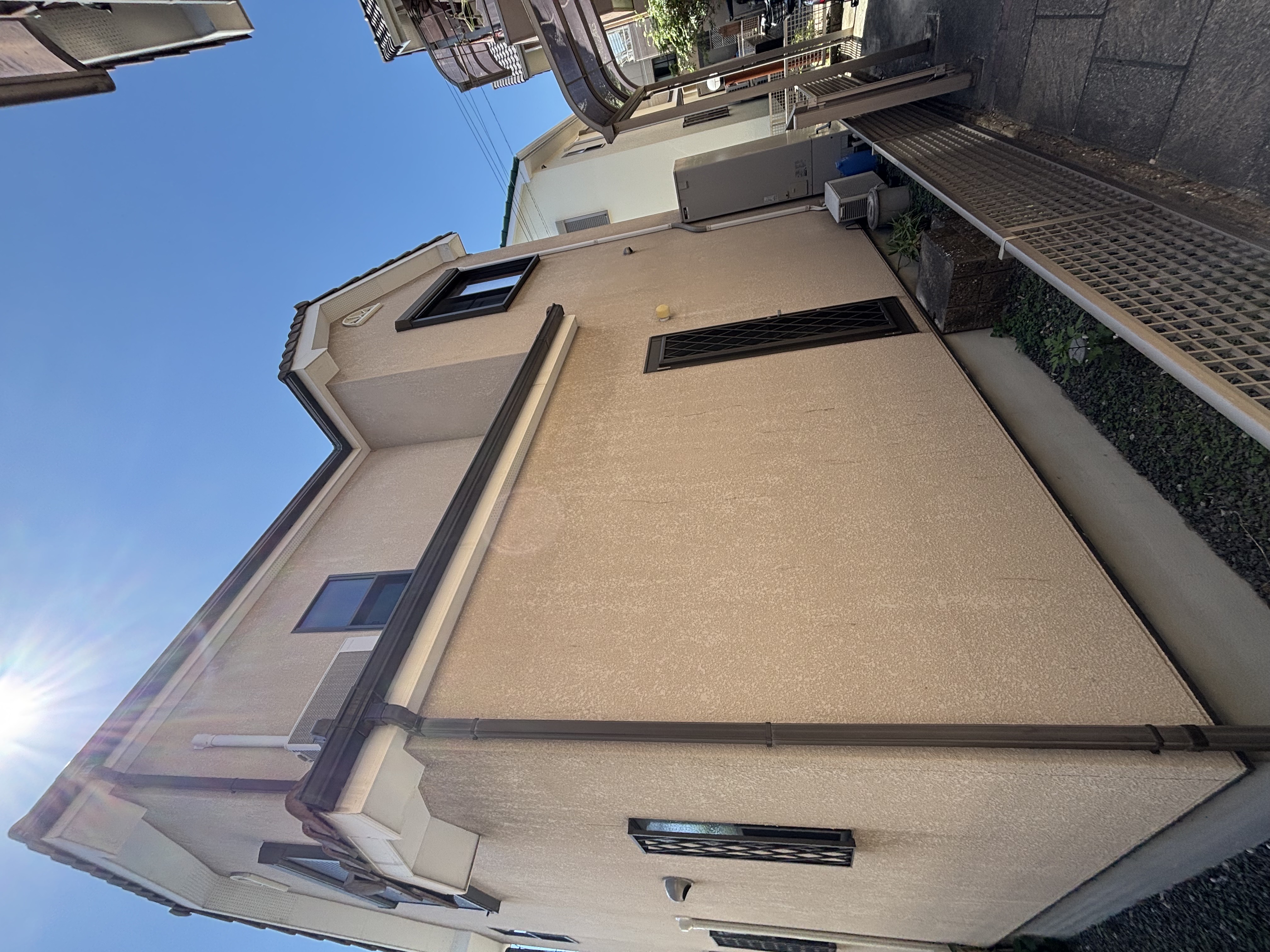 2階建ての特性と塗装のポイント